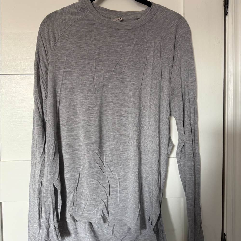 Under Armour Heather Gray Long Sleeve Tee